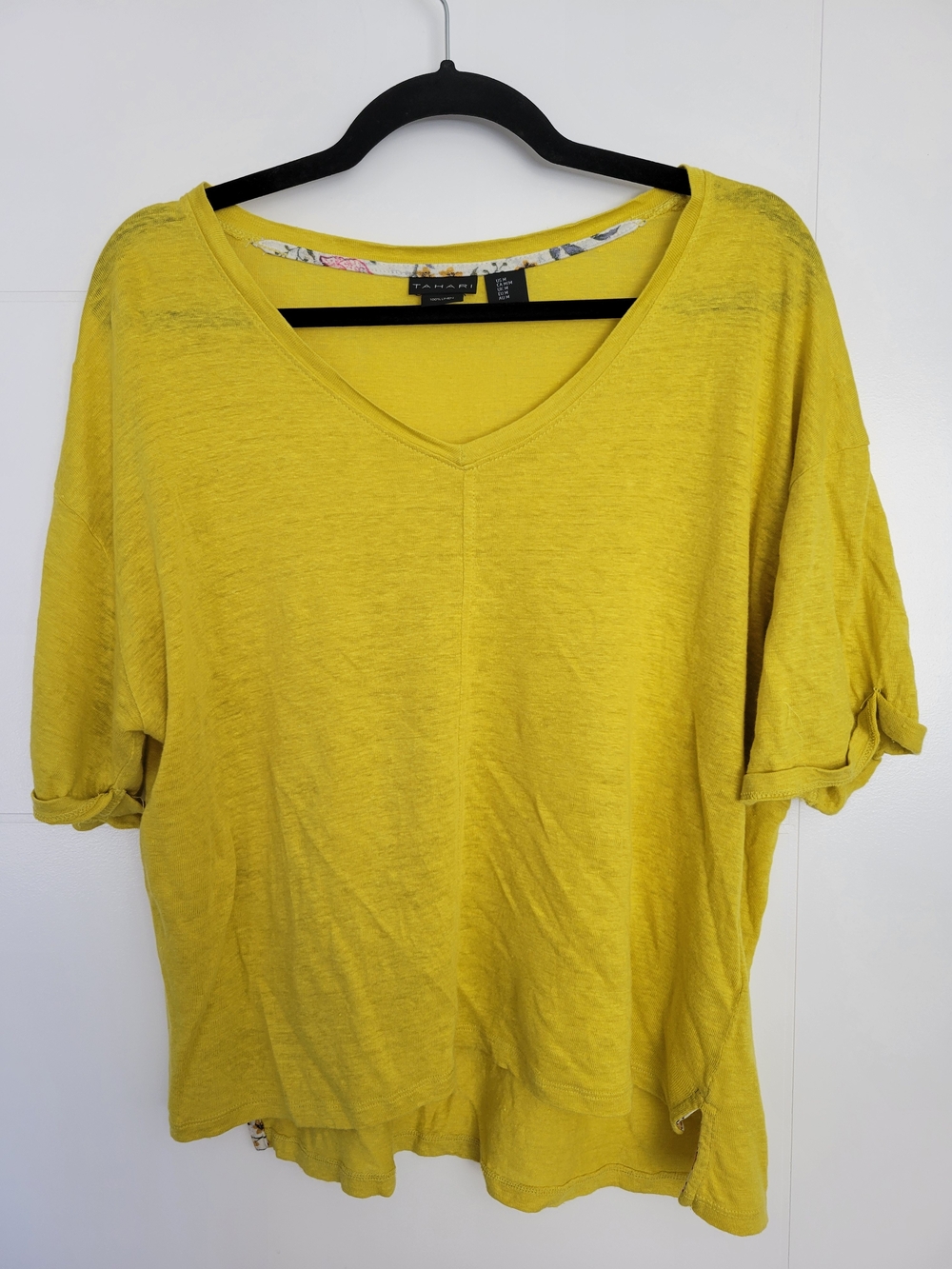 Tahari 100% Linen Mustard V-Neck Short Sleeve Top